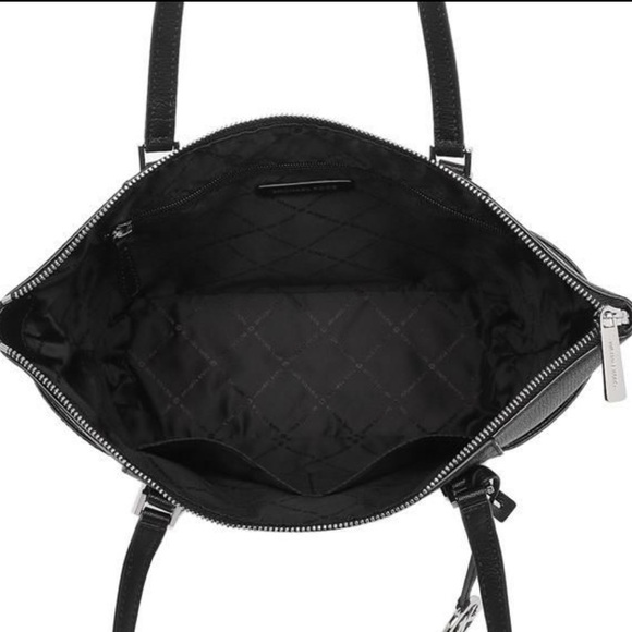 MICHAEL KORS LARGE CHARLOTTE SHOULDER TOTE BLACK - Picture 3 of 6